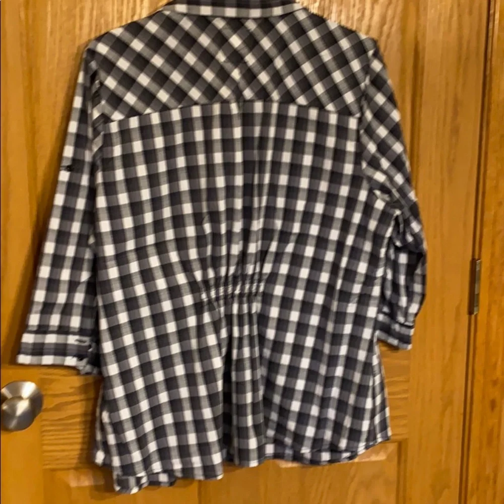 Black and white plaid button up shirt